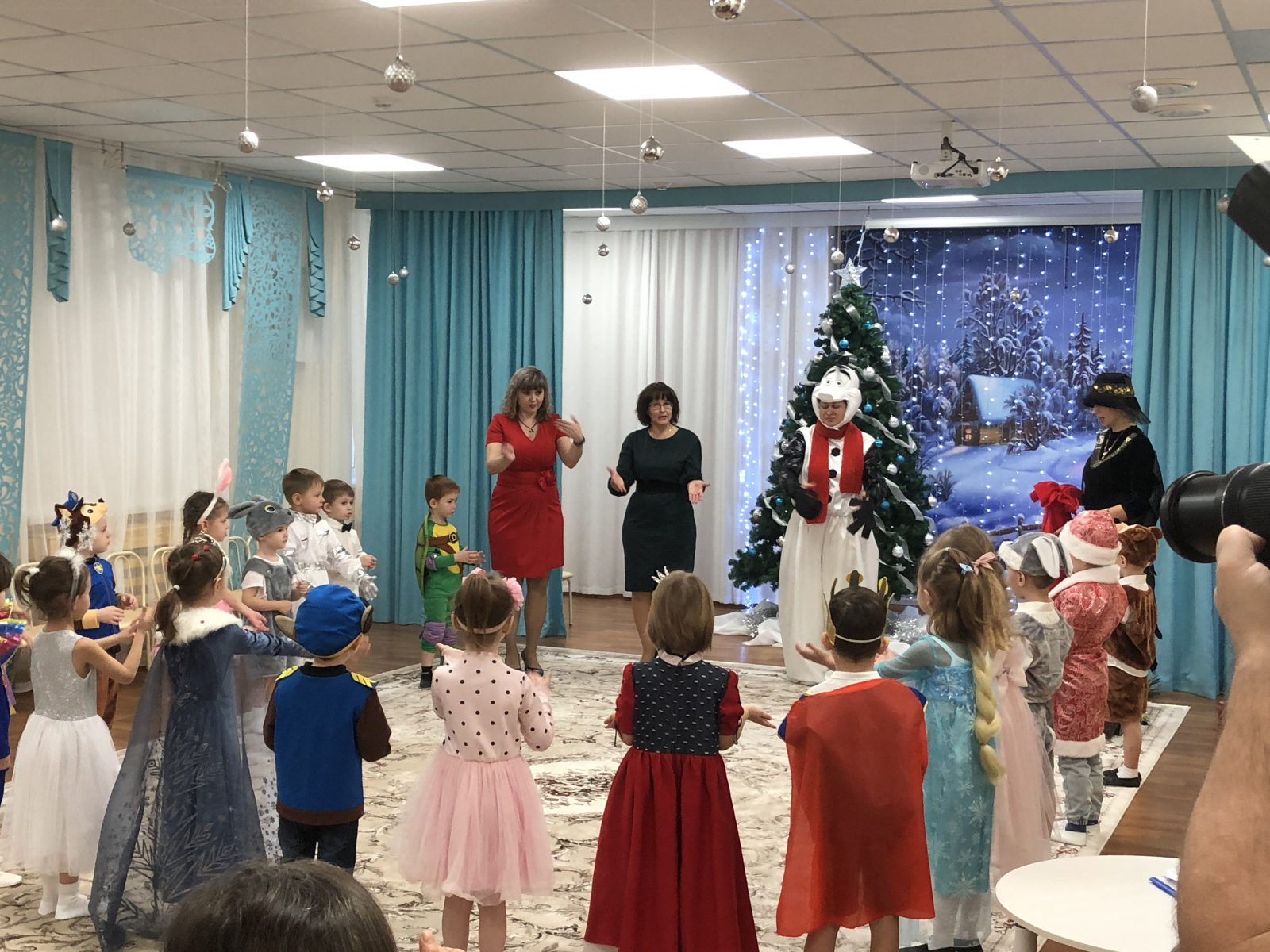 Новогодний утренник